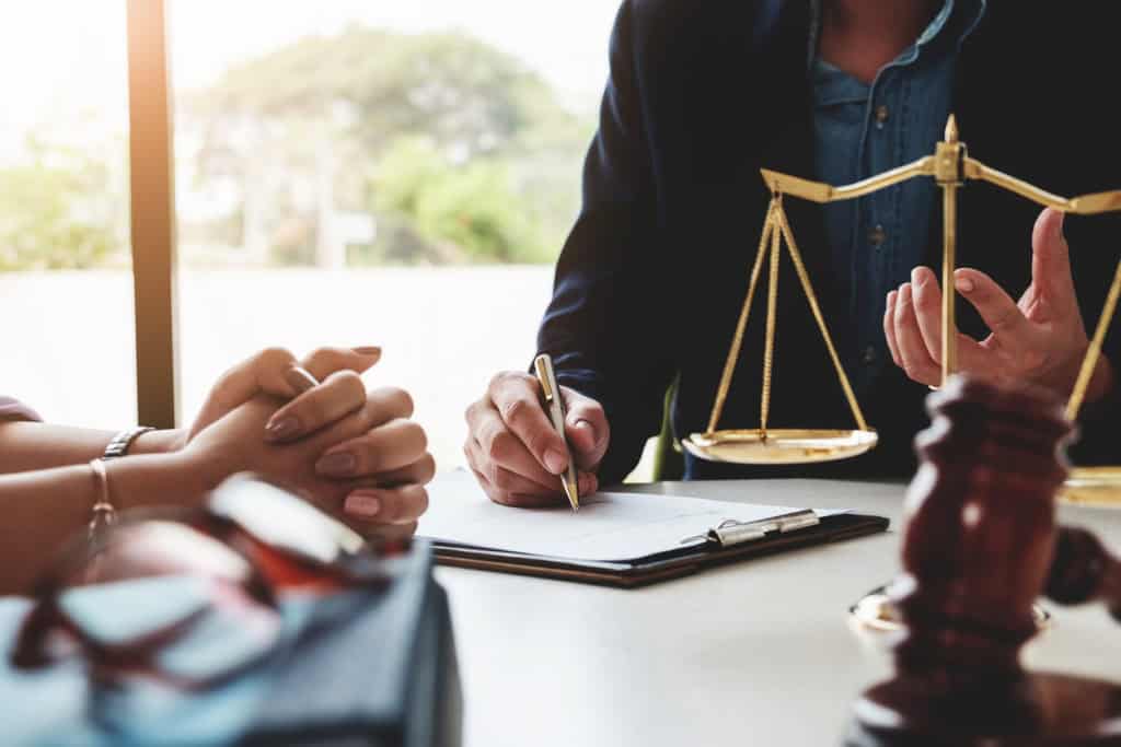 Court Applications vs. Mediation: A Less Stressful Path with EH Mediation Penzance